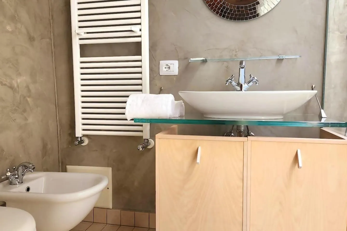 Romeos Cottage Public Free Parking Bike Rental Verona Italy